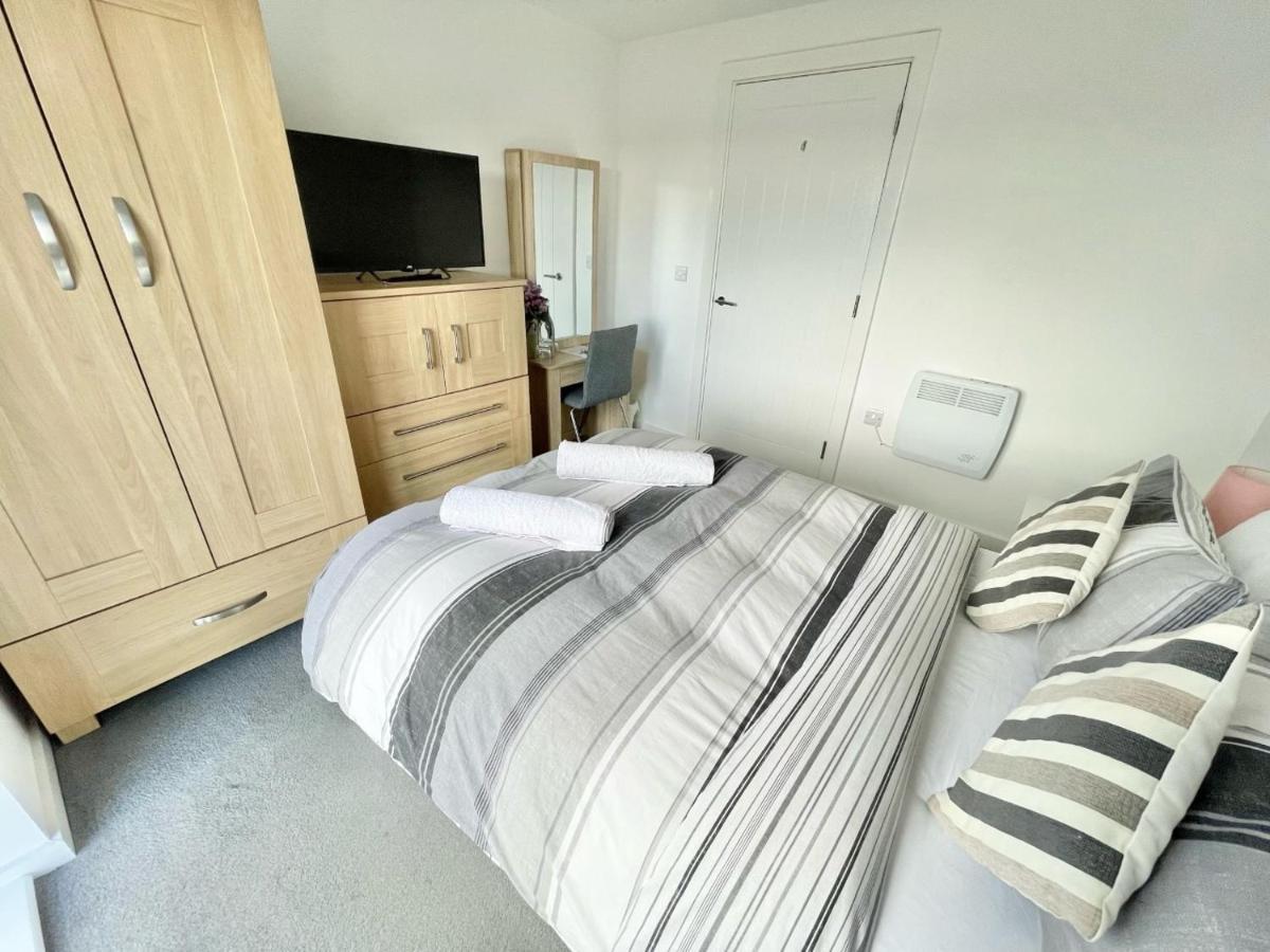 Manchester Escape - Private Room & Bathroom Near Etihad And Coop Arena - Free Secure Parking Exterior foto